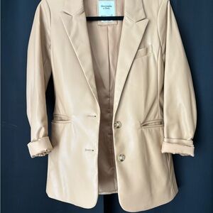Abercrombie & Fitch Women's Beige Blazer